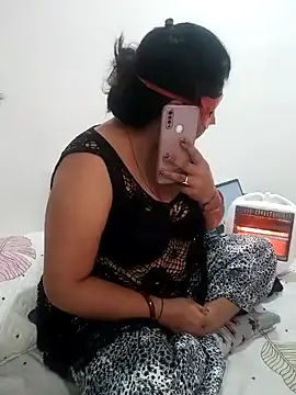 Snapshot of BBW_HOT_COUPLE chatting on January 3, 2025, 4:55 am BBW HOT COUPLE online show from January 3, 2025, 4:55 am