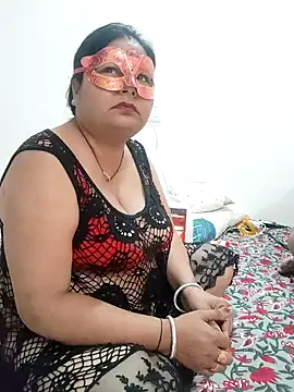 Snapshot of BBW_HOT_COUPLE chatting on January 21, 2025, 2:05 pm BBW HOT COUPLE online show from January 21, 2025, 2:05 pm