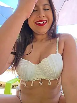 GatitaXD27 online show from May 23, 2026, 9:57 am