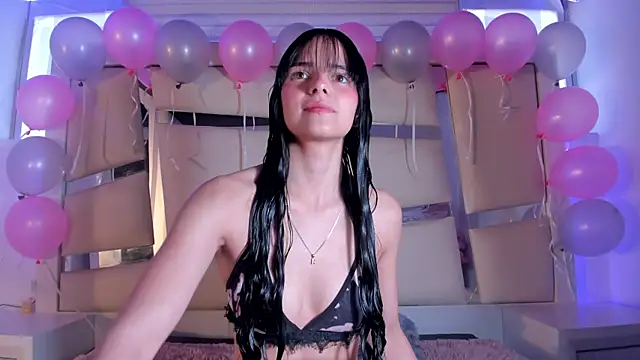 chrystal js online show from October 21, 2025, 1:23 pm