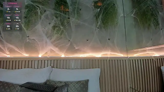 Lana Lann online show from October 13, 2025, 12:16 pm