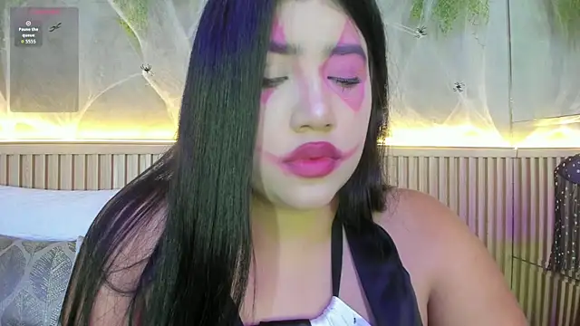 Lana Lann online show from October 31, 2025, 12:06 pm