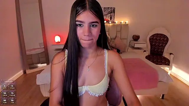 Snapshot of Sophia_rincon chatting on September 15, 2025, 7:14 pm Sophia rincon online show from September 15, 2025, 7:14 pm