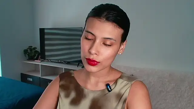 Snapshot of oxiris_1 chatting on March 31, 2026, 5:24 pm oxiris 1 online show from March 31, 2026, 5:24 pm