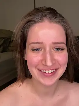 nerdynina online show from December 13, 2024, 2:43 am