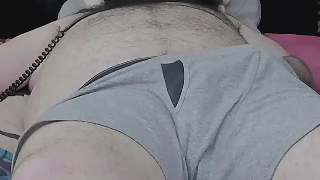 Snapshot of Dominant_BEAR chatting on February 4, 2026, 7:47 am Dominant BEAR online show from February 4, 2026, 7:47 am