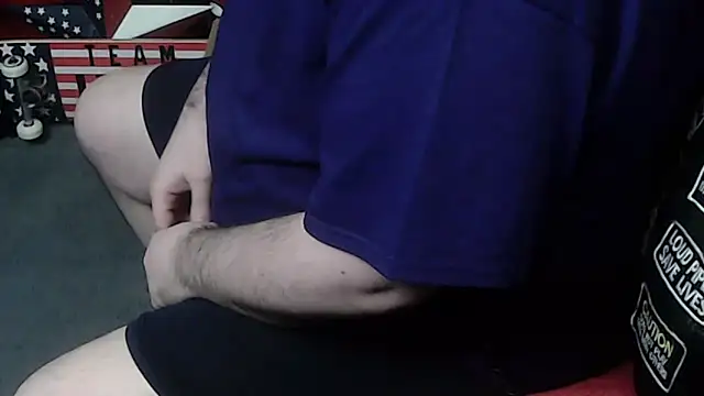 Snapshot of Dominant_BEAR chatting on February 14, 2026, 3:14 am Dominant BEAR online show from February 14, 2026, 3:14 am