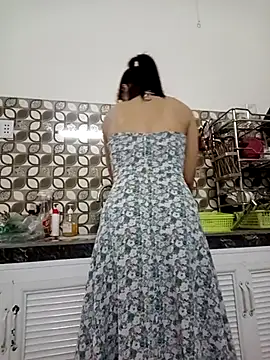    Erin    online show from February 18, 2025, 7:54 am