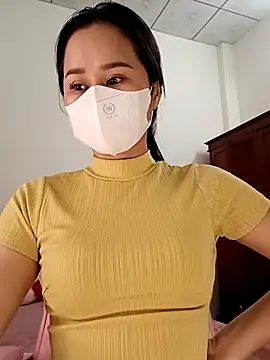    Erin    online show from February 13, 2026, 2:18 am