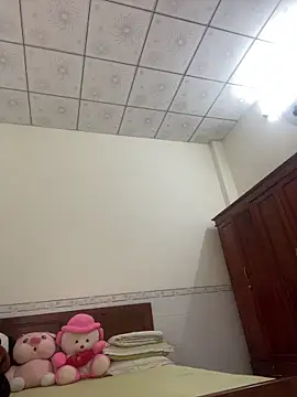 Snapshot of ___Erin___ chatting on April 13, 2026, 2:28 am Erin online show from April 13, 2026, 2:28 am