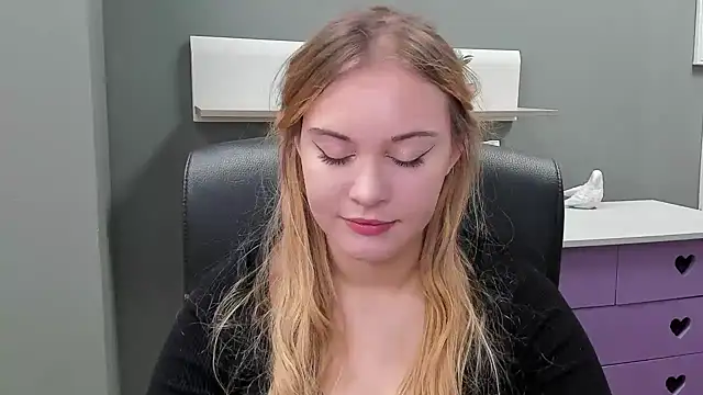 Snapshot of kitty_valeria chatting on February 8, 2025, 7:48 am kitty valeria online show from February 8, 2025, 7:48 am