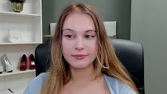 Snapshot of kitty_valeria chatting on October 14, 2025, 8:42 pm kitty valeria online show from October 14, 2025, 8:42 pm