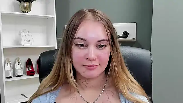 Snapshot of kitty_valeria chatting on October 26, 2025, 8:04 pm kitty valeria online show from October 26, 2025, 8:04 pm