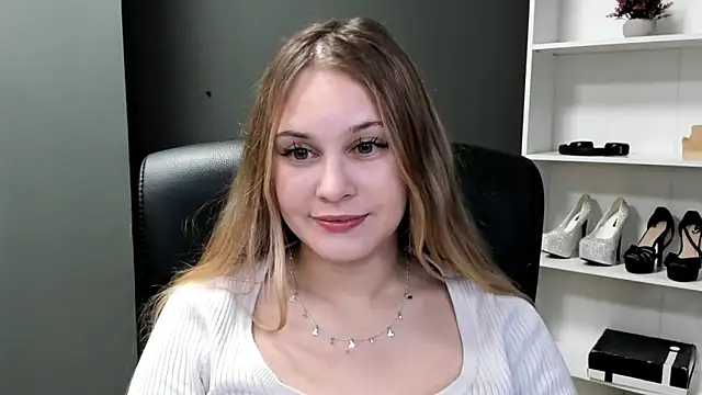 kitty valeria online show from May 18, 2026, 8:47 pm