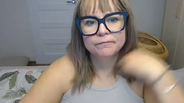 Snapshot of teaseDiana chatting on October 21, 2025, 5:41 am teaseDiana online show from October 21, 2025, 5:41 am