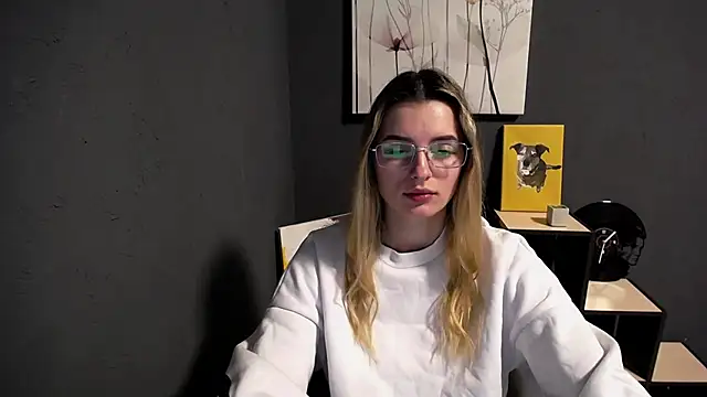 lady olivia  online show from March 21, 2026, 1:58 pm