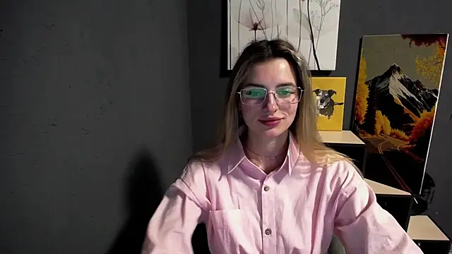 Snapshot of lady_olivia_ chatting on June 4, 2026, 12:44 pm lady olivia online show from June 4, 2026, 12:44 pm