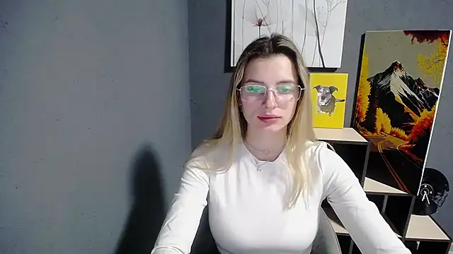 Snapshot of lady_olivia_ chatting on June 17, 2026, 12:50 pm lady olivia online show from June 17, 2026, 12:50 pm