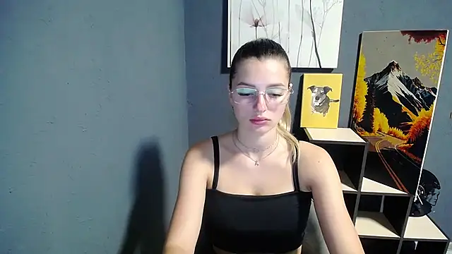 Snapshot of lady_olivia_ chatting on July 14, 2026, 12:44 pm lady olivia online show from July 14, 2026, 12:44 pm