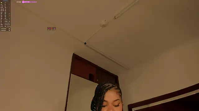 Snapshot of Samanntha_Rose chatting on February 4, 2025, 1:13 am Samanntha Rose online show from February 4, 2025, 1:13 am