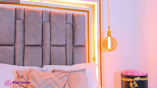 elianabrown online show from November 7, 2025, 9:37 pm