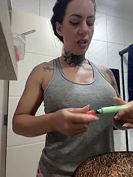 Snapshot of YasmimBrasil chatting on October 31, 2025, 8:59 am YasmimBrasil online show from October 31, 2025, 8:59 am