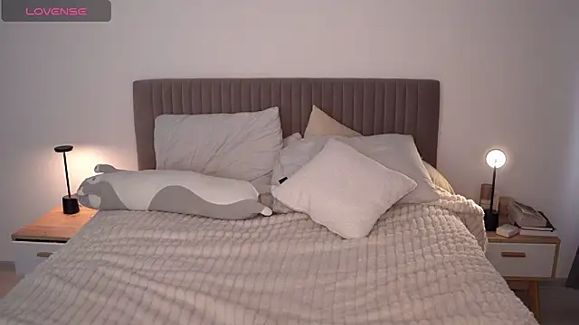 arielbell  online show from January 27, 2025, 8:18 am