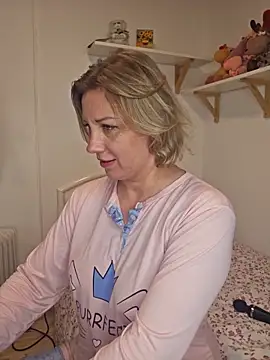 zarina3003 online show from March 25, 2026, 2:17 am