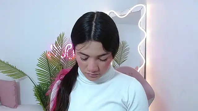 Snapshot of Chiara_tay chatting on September 27, 2025, 11:37 am Chiara tay online show from September 27, 2025, 11:37 am