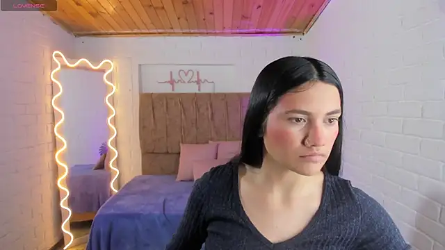 Snapshot of Chiara_tay chatting on October 9, 2025, 7:23 pm Chiara tay online show from October 9, 2025, 7:23 pm