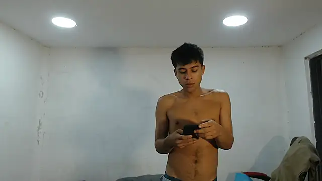 Snapshot of danielitopapuu chatting on October 21, 2025, 11:44 am danielitopapuu online show from October 21, 2025, 11:44 am