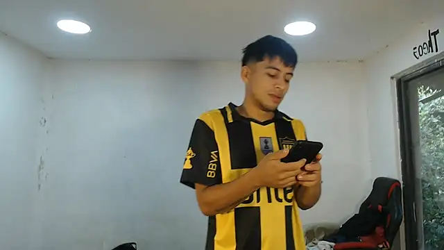 Snapshot of danielitopapuu chatting on October 30, 2025, 12:39 pm danielitopapuu online show from October 30, 2025, 12:39 pm