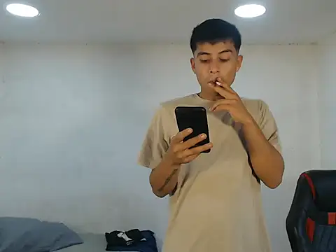 Snapshot of danielitopapuu chatting on November 5, 2025, 1:33 pm danielitopapuu online show from November 5, 2025, 1:33 pm