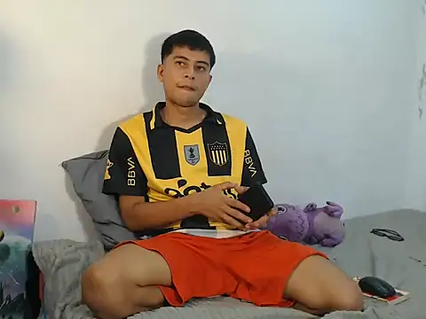 Snapshot of danielitopapuu chatting on November 7, 2025, 4:40 pm danielitopapuu online show from November 7, 2025, 4:40 pm