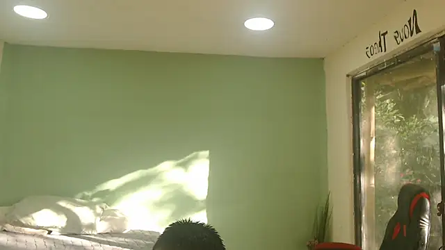 danielitopapuu online show from February 2, 2026, 9:57 pm