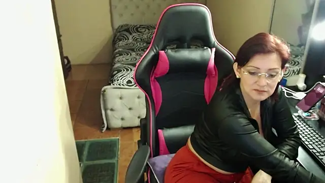 Carol Scottt online show from December 8, 2024, 4:14 am