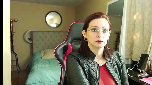 Carol Scottt online show from September 21, 2025, 7:10 am