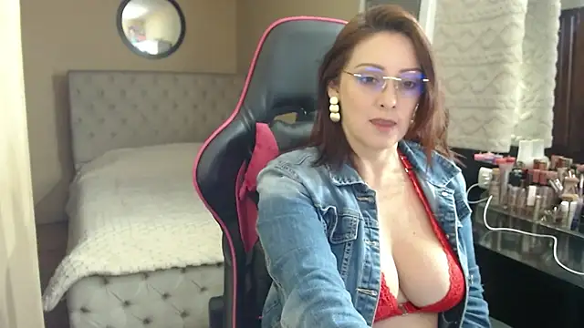 Carol Scottt online show from April 7, 2026, 11:37 pm