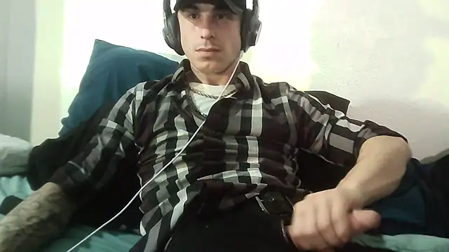 Snapshot of --D-a-D-D-y- chatting on February 19, 2026, 7:48 am --D-a-D-D-y- online show from February 19, 2026, 7:48 am