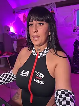 CarolaDrago online show from October 24, 2025, 4:36 pm