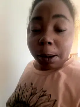 Snapshot of JCCaramelbarbie1 chatting on October 16, 2025, 2:07 pm JCCaramelbarbie1 online show from October 16, 2025, 2:07 pm