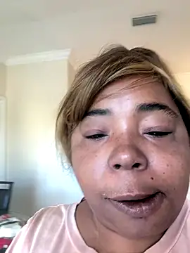 JCCaramelbarbie1 online show from December 22, 2025, 1:41 pm