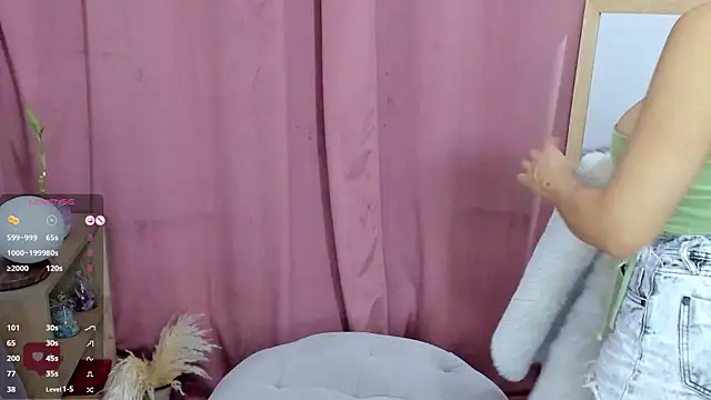 Snapshot of _AllisonSweet_ chatting on September 29, 2025, 8:24 pm AllisonSweet online show from September 29, 2025, 8:24 pm