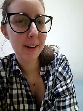 Snapshot of Sarah459 chatting on May 5, 2026, 8:39 pm Sarah459 online show from May 5, 2026, 8:39 pm