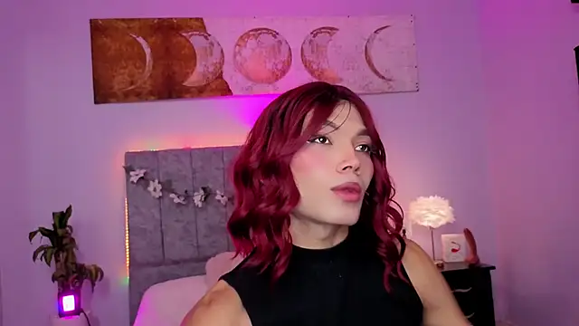 Megan Do Santos online show from December 22, 2025, 2:58 pm