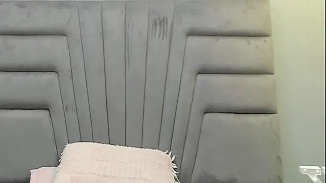 angel adamx online show from November 5, 2025, 3:17 am