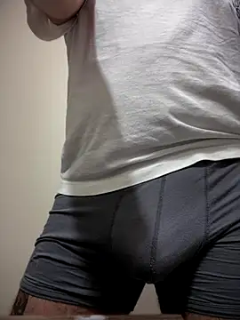 Snapshot of Dustin_k chatting on October 10, 2025, 10:42 pm Dustin k online show from October 10, 2025, 10:42 pm