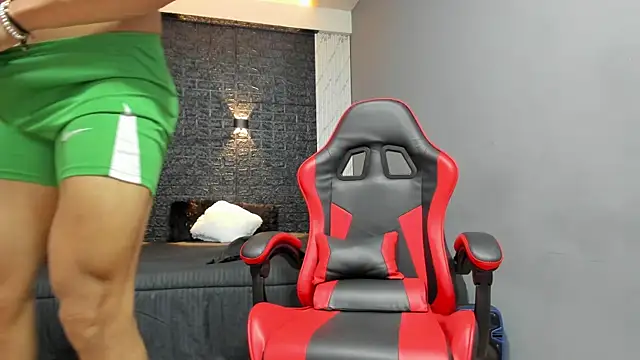 Snapshot of taurus_boy1 chatting on October 21, 2025, 11:33 am taurus boy1 online show from October 21, 2025, 11:33 am