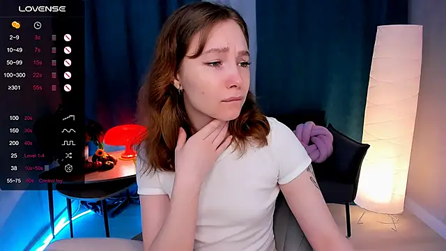 Snapshot of LanaBlu_ chatting on November 8, 2025, 2:23 am LanaBlu online show from November 8, 2025, 2:23 am