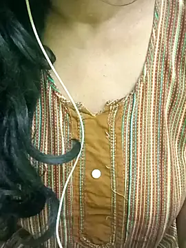 Snapshot of Aishu-tamil09 chatting on December 20, 2024, 8:23 pm Aishu-tamil09 online show from December 20, 2024, 8:23 pm